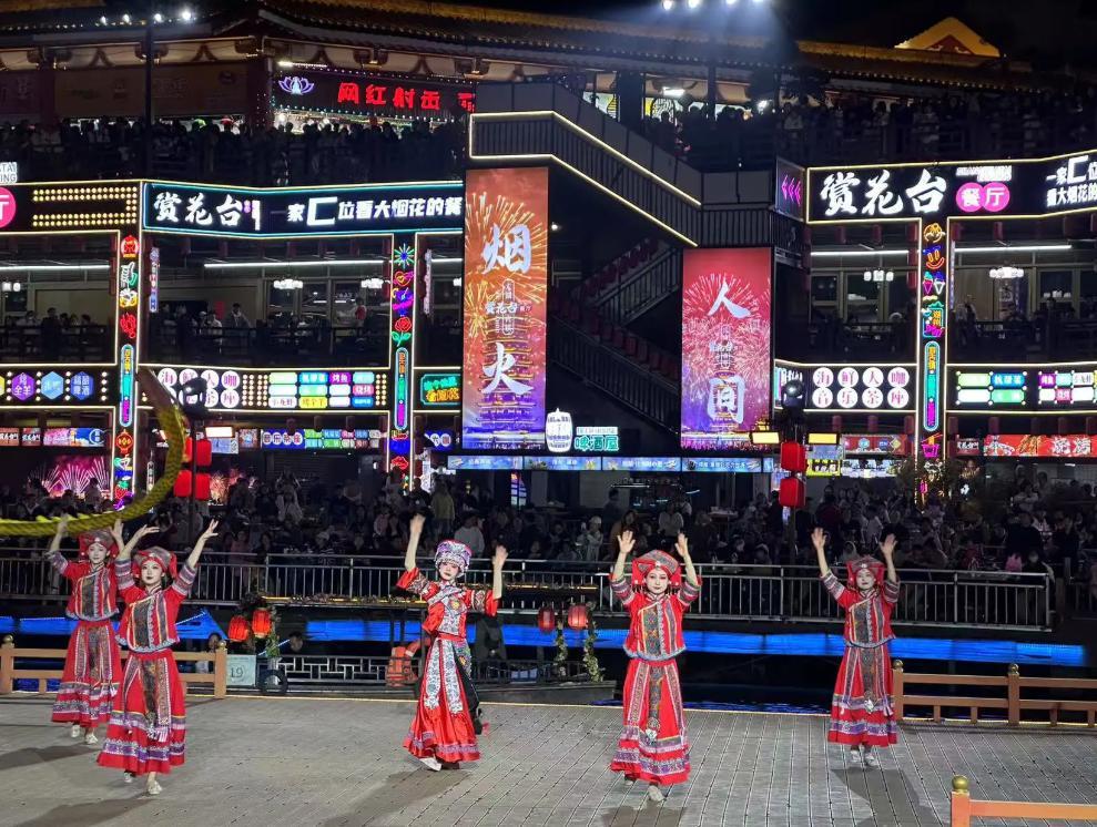 老虎机-女子曝浙江餐厅强制消费，满698才能入座，店家仍嘴硬，结局爽了