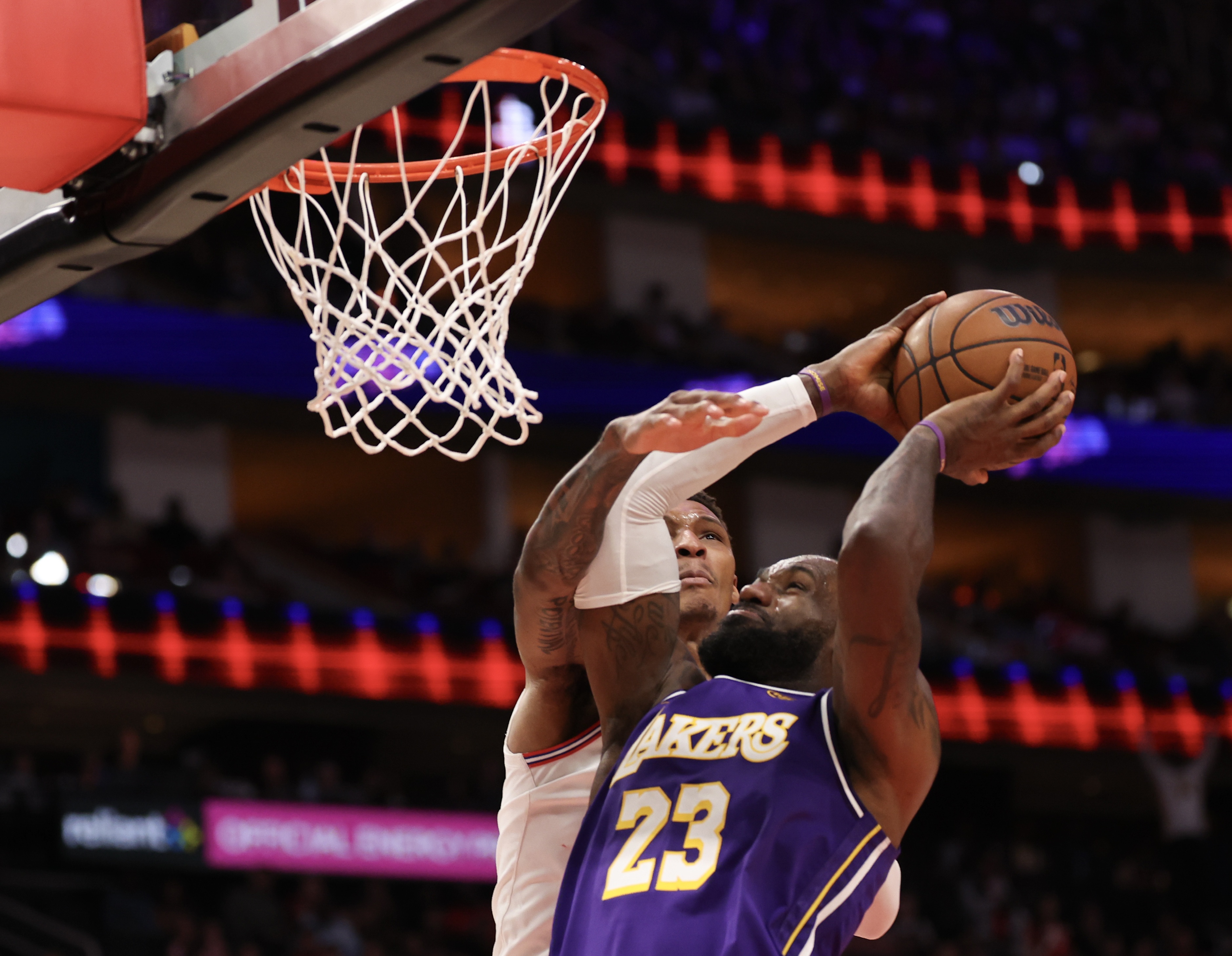 老虎机-高管&amp;球探的季后赛观察：湖人给火箭送人头 哈登防守不如梅里尔